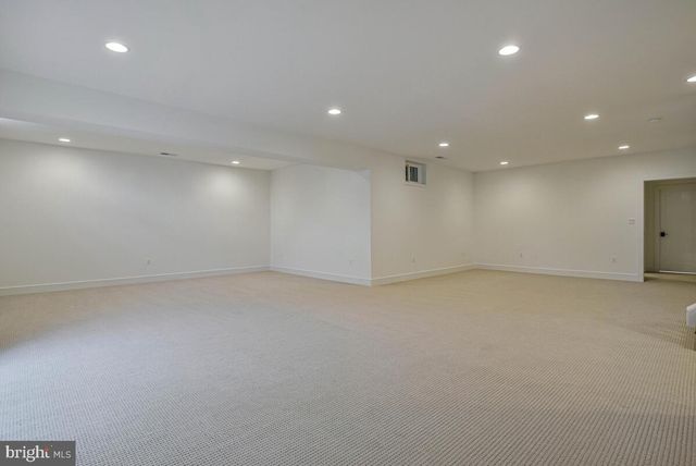 8205 DABNEY AVE, Springfield, VA 22152