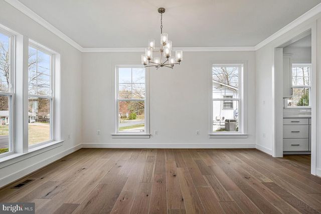 8205 DABNEY AVE, Springfield, VA 22152