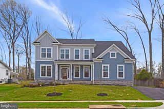 8205 DABNEY AVE, Springfield, VA 22152