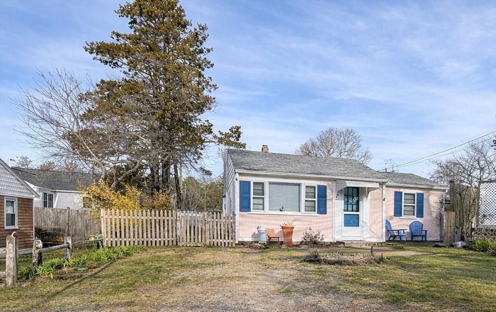 253 Shad Hole Rd 3A, Dennis, MA 02639