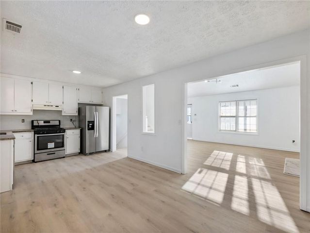 2032 Morning Dew Place, Lawrenceville, GA 30044