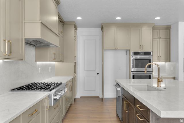 9952 N LITTLE LEAF LN, Highland, UT 84003