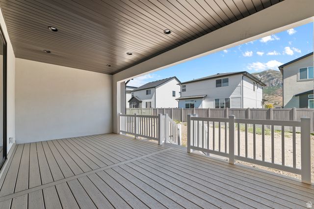 9952 N LITTLE LEAF LN, Highland, UT 84003
