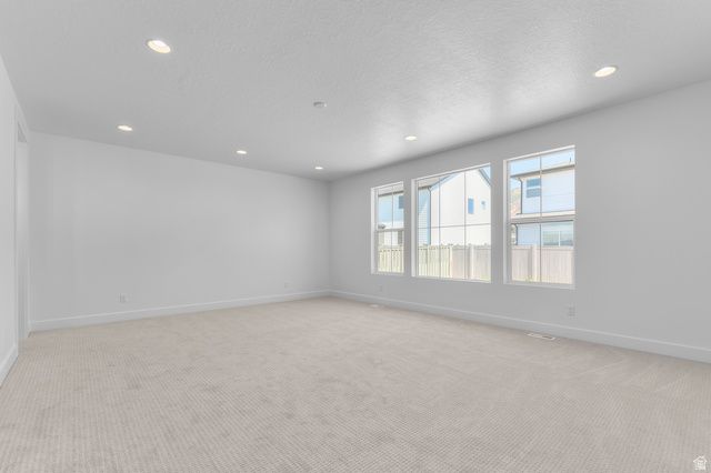9952 N LITTLE LEAF LN, Highland, UT 84003