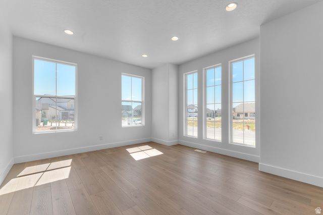 9952 N LITTLE LEAF LN, Highland, UT 84003