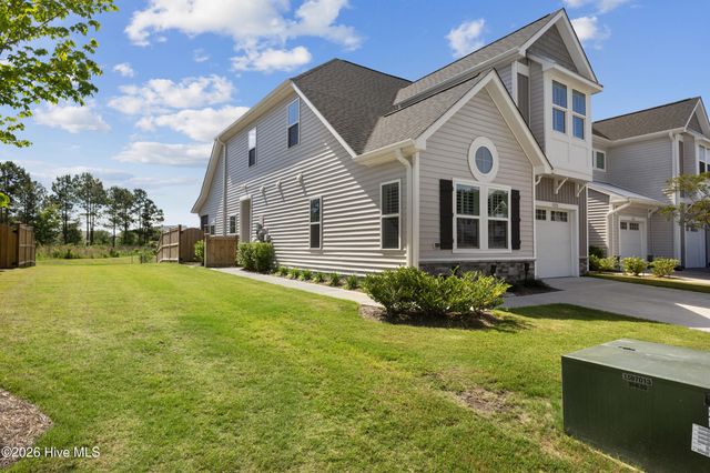 7426 Springwater Drive, Wilmington, NC 28411