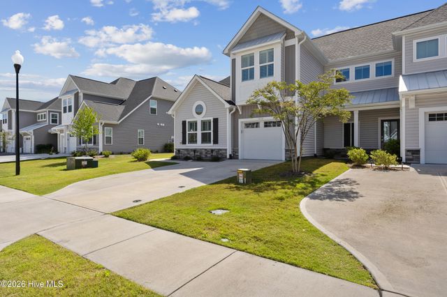 7426 Springwater Drive, Wilmington, NC 28411