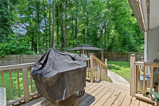 271 Oak Drive SE, Atlanta, GA 30354