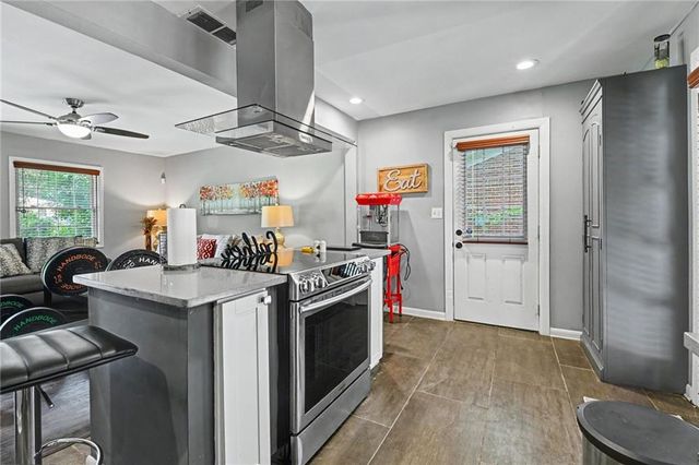 271 Oak Drive SE, Atlanta, GA 30354