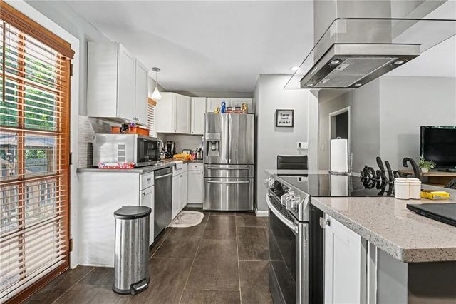 271 Oak Drive SE, Atlanta, GA 30354