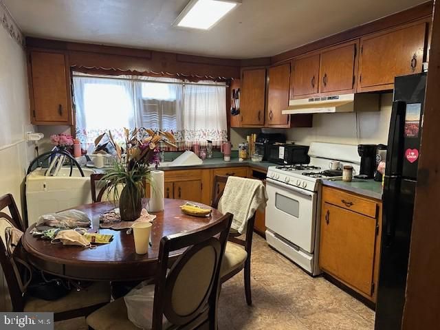 9 HAMMAKER ST, Highspire, PA 17034