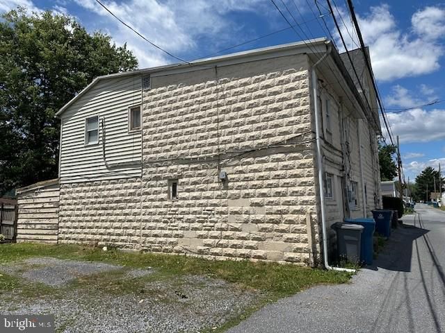 9 HAMMAKER ST, Highspire, PA 17034
