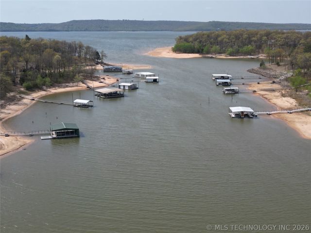 424800 E 1166 Road, Eufaula, OK 74432