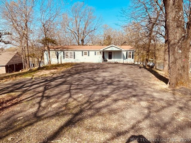 424800 E 1166 Road, Eufaula, OK 74432