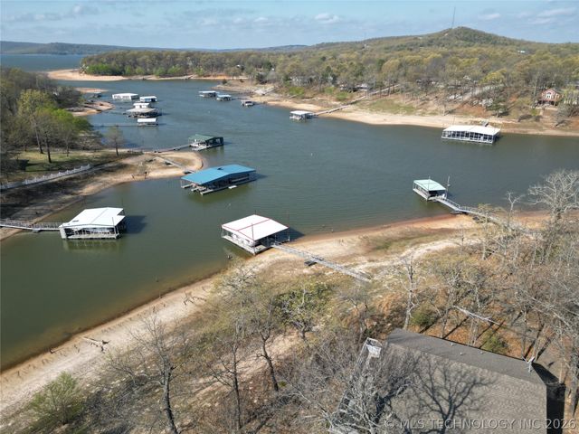 424800 E 1166 Road, Eufaula, OK 74432