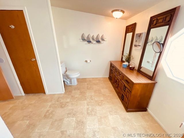 424800 E 1166 Road, Eufaula, OK 74432