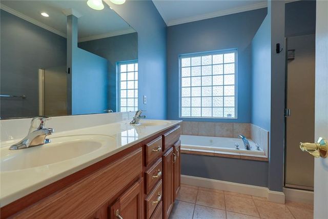 2010 Prairie Grass Drive, Raymore, MO 64083