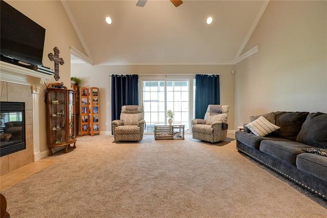 2010 Prairie Grass Drive, Raymore, MO 64083