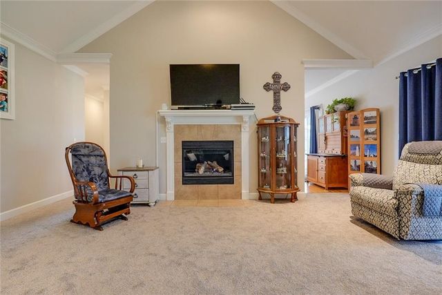 2010 Prairie Grass Drive, Raymore, MO 64083