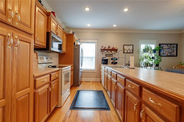 2010 Prairie Grass Drive, Raymore, MO 64083