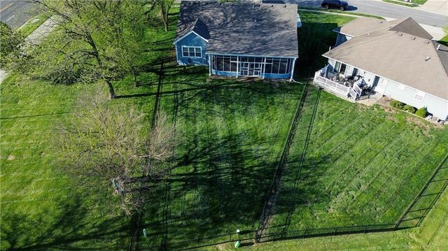 2010 Prairie Grass Drive, Raymore, MO 64083