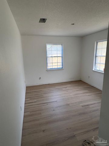 4200 Croydon Rd, Pensacola, FL 32514