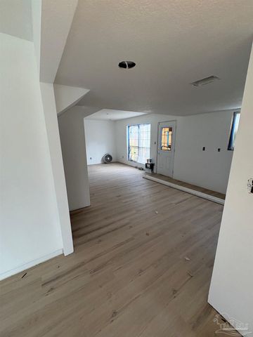 4200 Croydon Rd, Pensacola, FL 32514