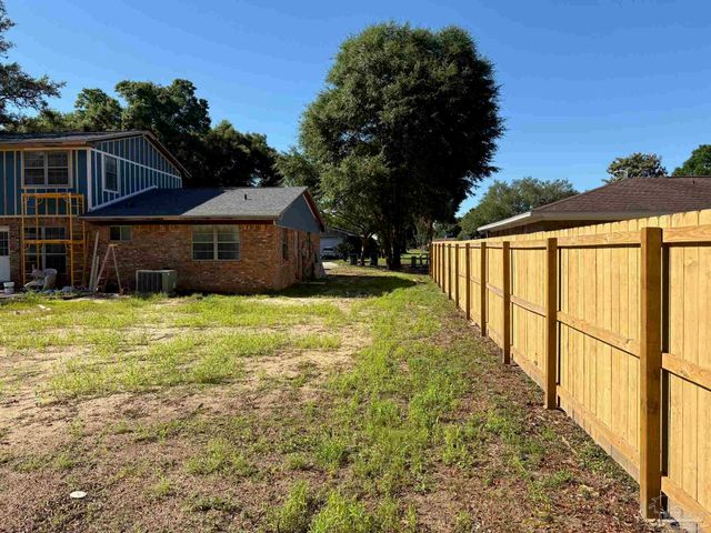 4200 Croydon Rd, Pensacola, FL 32514