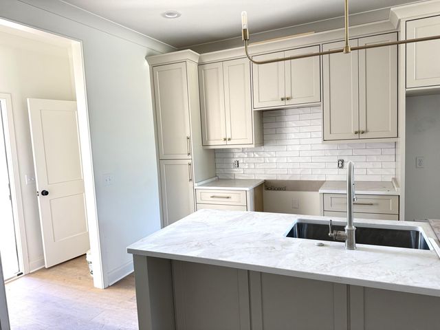 1895 Dawson Circle 1854, Chattanooga, TN 37421