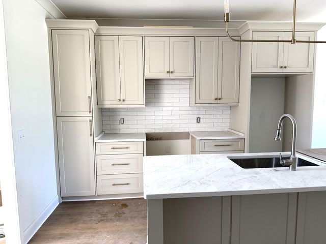 1895 Dawson Circle 1854, Chattanooga, TN 37421