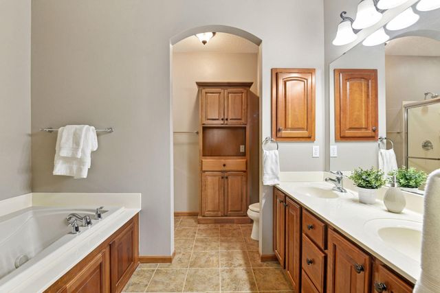 7703 Vasserman Place, Chanhassen, MN 55317