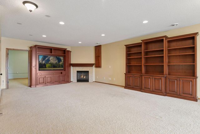 7703 Vasserman Place, Chanhassen, MN 55317