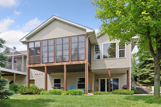 7703 Vasserman Place, Chanhassen, MN 55317