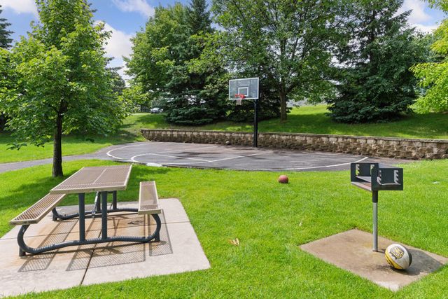 7703 Vasserman Place, Chanhassen, MN 55317