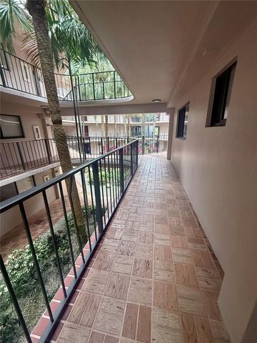 8760 SW 133rd Ave Rd 210, Miami, FL 33183