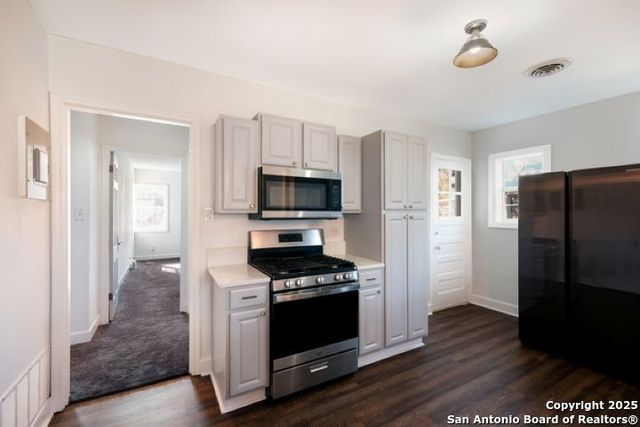 302 SHADWELL DR, San Antonio, TX 78228