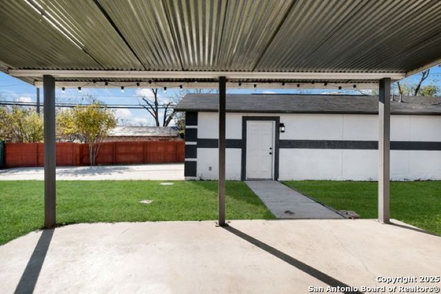 302 SHADWELL DR, San Antonio, TX 78228