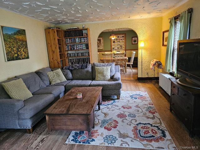 104 Canal Drive, Godeffroy, NY 12729
