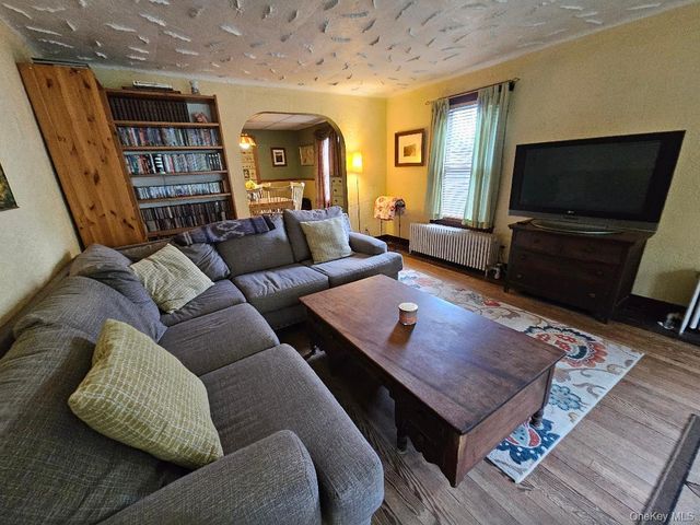 104 Canal Drive, Godeffroy, NY 12729