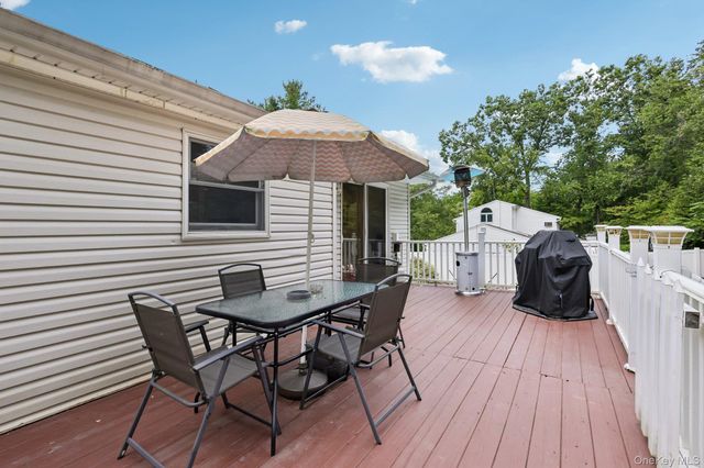 82 Branchville Road, Valley Cottage, NY 10989
