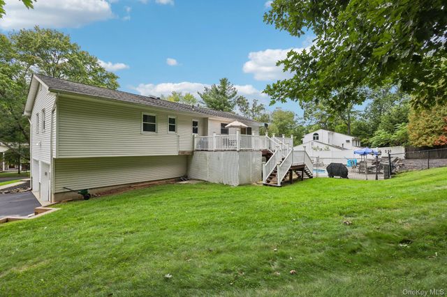 82 Branchville Road, Valley Cottage, NY 10989