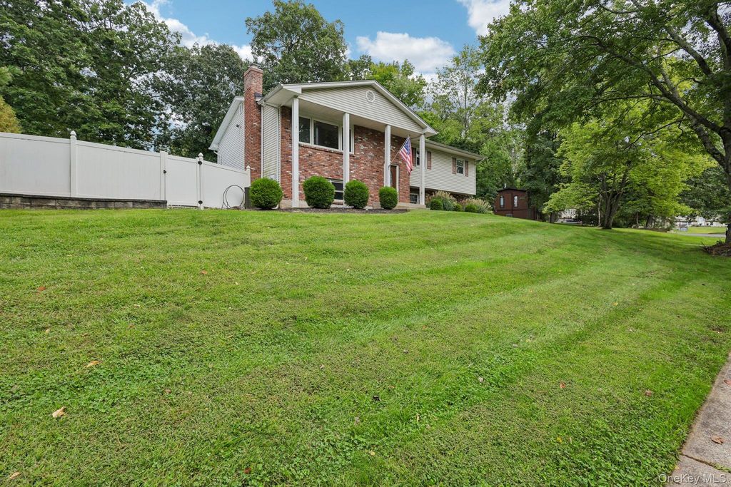 82 Branchville Road, Valley Cottage, NY 10989 — photo 2