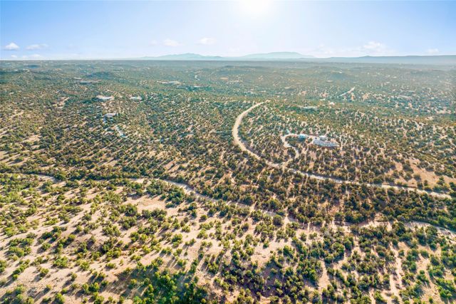 112 Vuelta Maria, Santa Fe, NM 87506