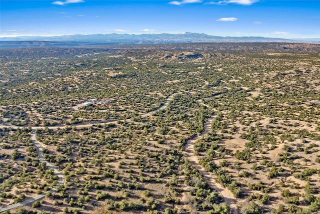 112 Vuelta Maria, Santa Fe, NM 87506