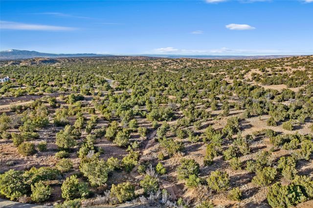 112 Vuelta Maria, Santa Fe, NM 87506