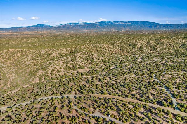 112 Vuelta Maria, Santa Fe, NM 87506