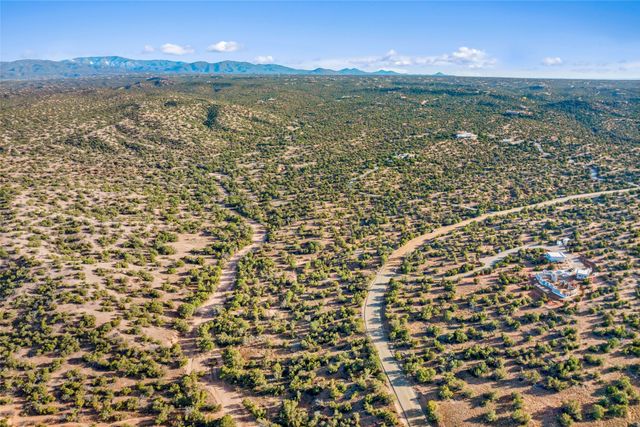 112 Vuelta Maria, Santa Fe, NM 87506