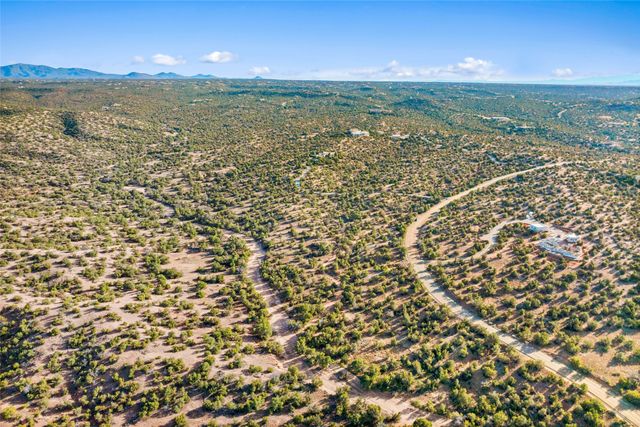 112 Vuelta Maria, Santa Fe, NM 87506