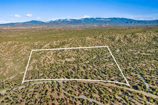 112 Vuelta Maria, Santa Fe, NM 87506