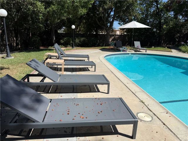 586 N Orange Grove, Pasadena, CA 91103